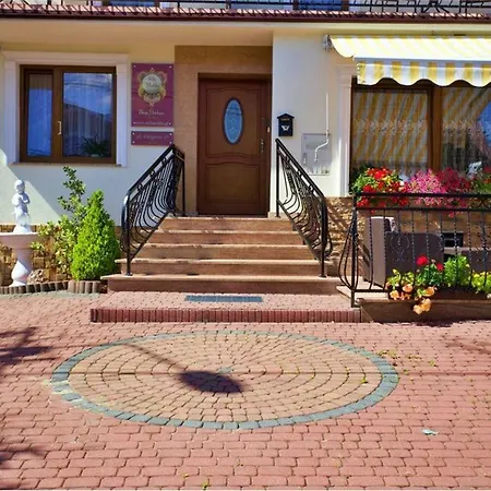 Проживание в семье Malibu